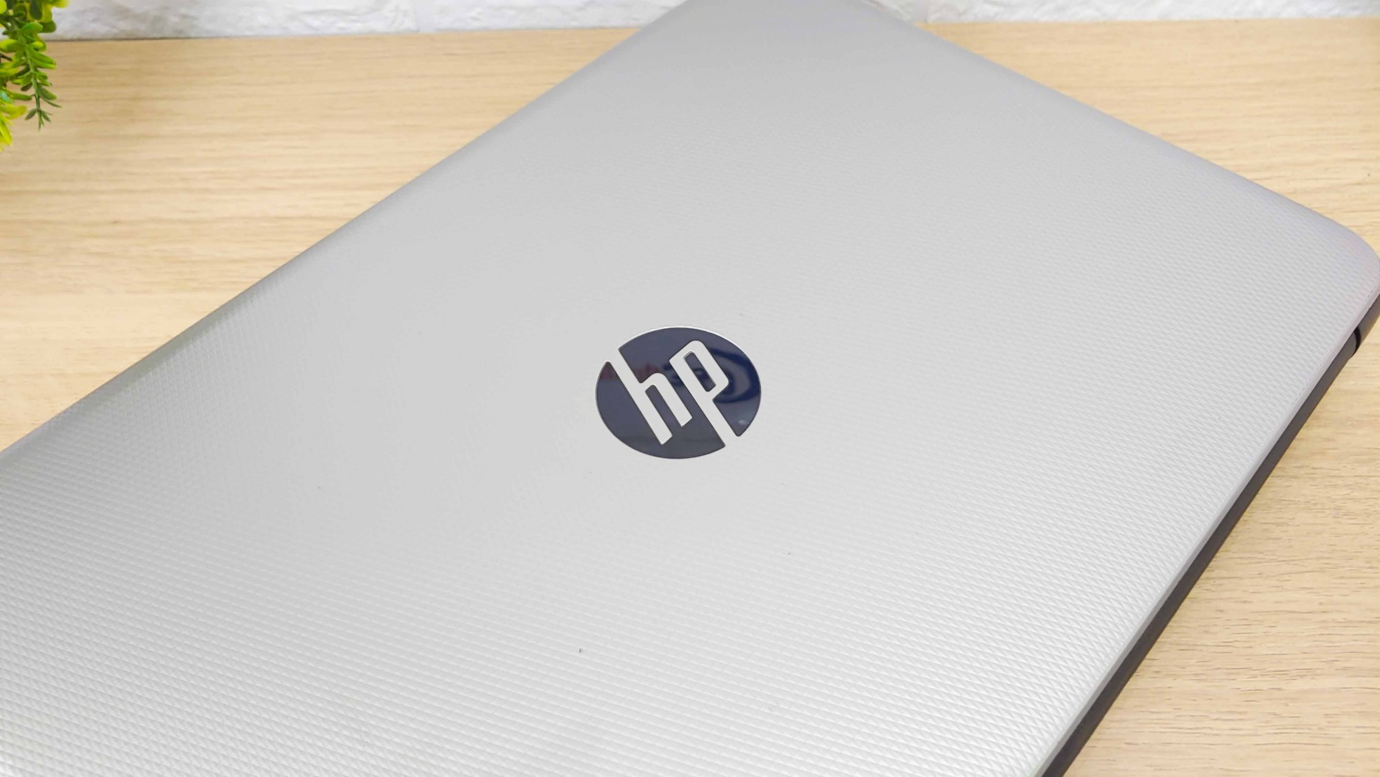 Laptop HP 14ac-023TU