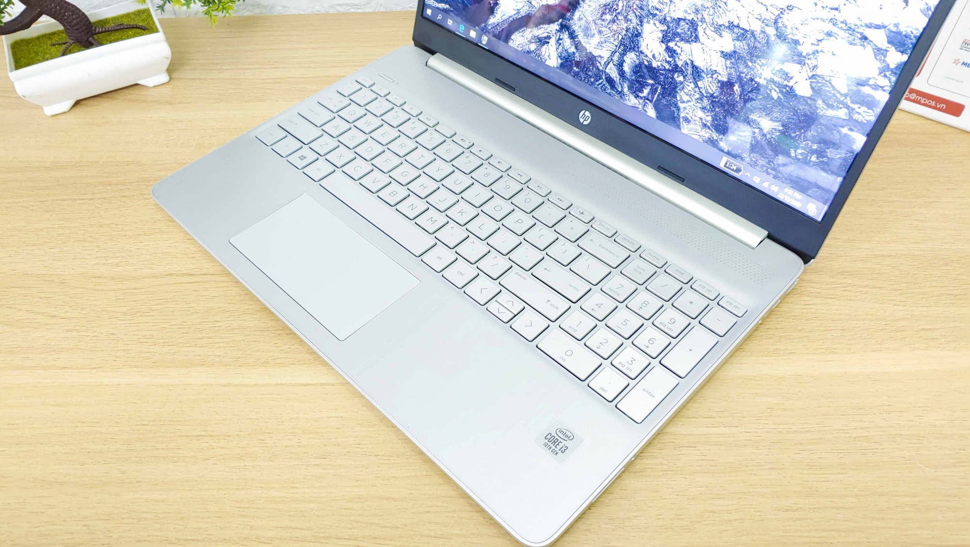 Laptop HP 15s-fq1107TU