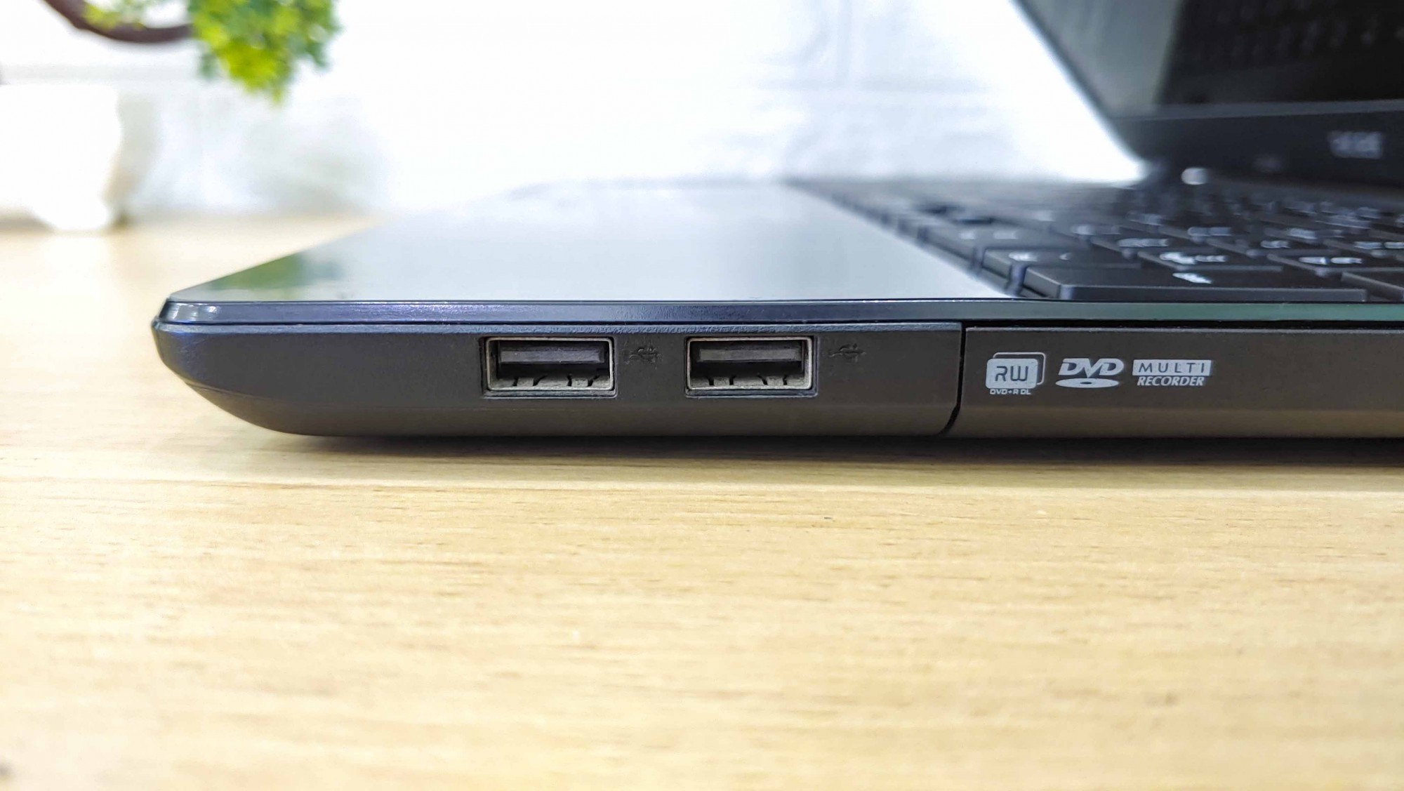 Laptop Acer E5-571