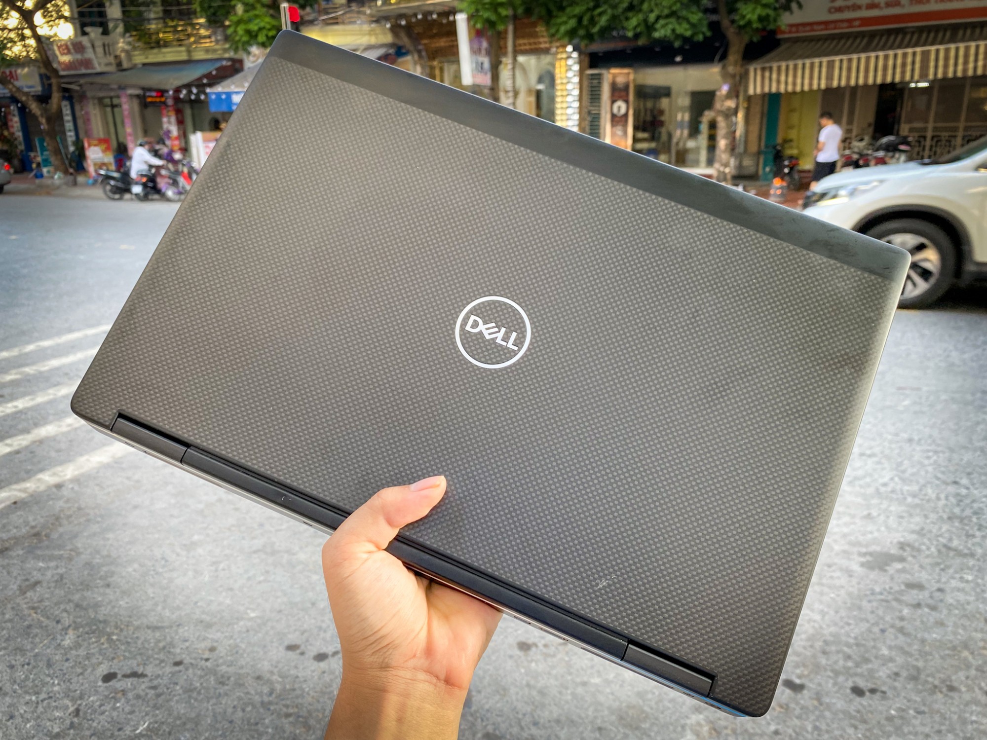 New 99%] Dell Precision 7530 – Core I7, Xeon ,Rẻ nhất