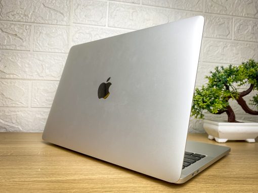 MacBook Pro M1 2020 4