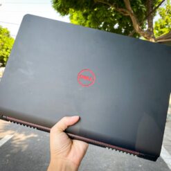 Dell Inspiron 5577 3
