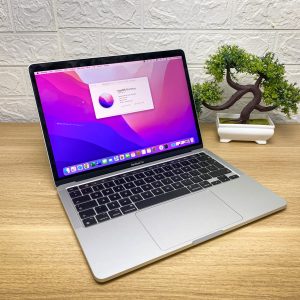 Apple MacBook Pro M2 2022 3