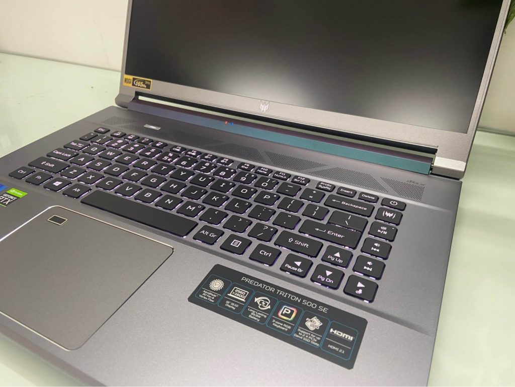 Acer Predator Triton 500 SE 2024
