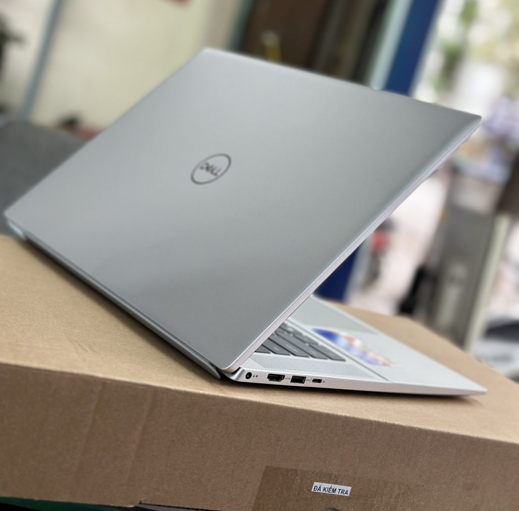 Dell Inspiron 5620 2