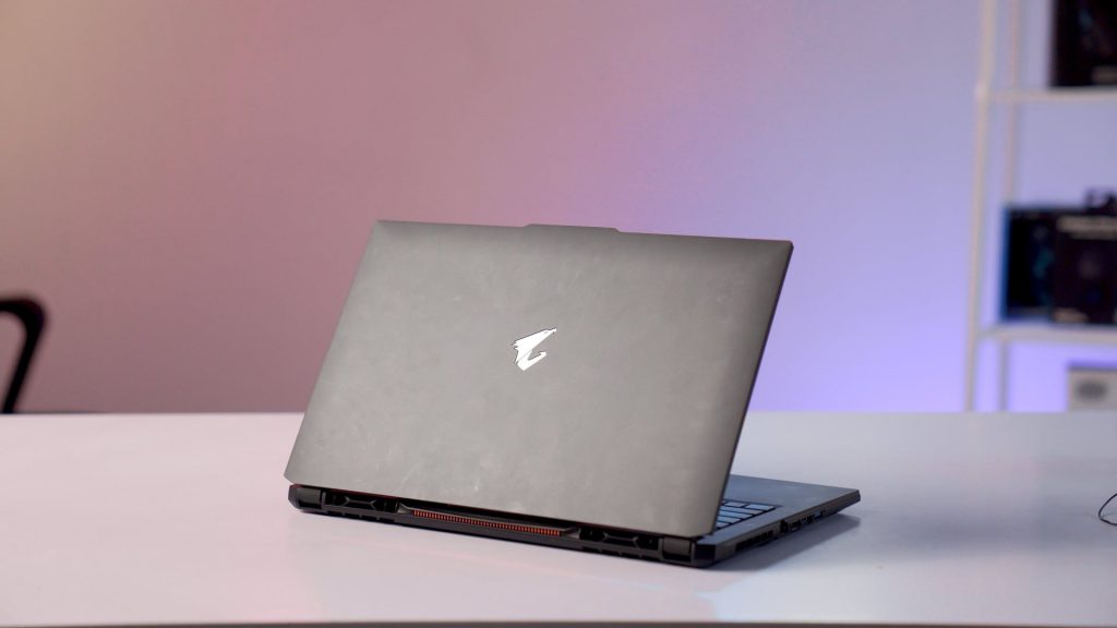 Laptop gaming Gigabyte AORUS 17 XE4 (73VN514GH) 2022 10 Gigabyte AORUS 17 XE4 3