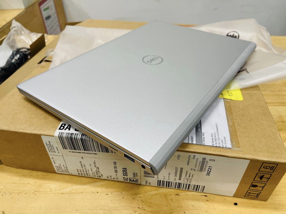 Dell Inspiron 5402 (7) Dell Inspiron 5402 7