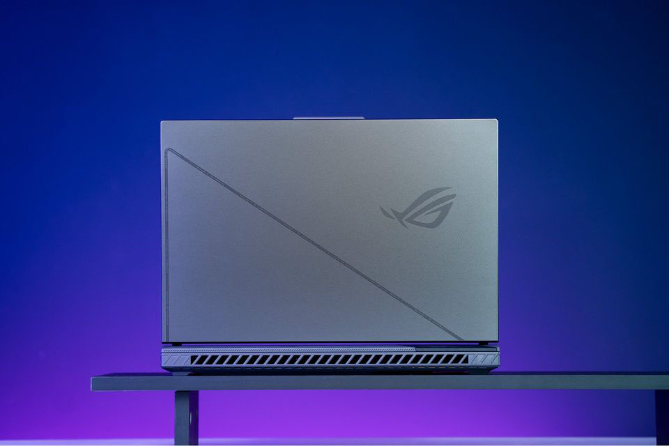Asus ROG Strix G18 G814 (4) Asus ROG Strix G18 G814 4