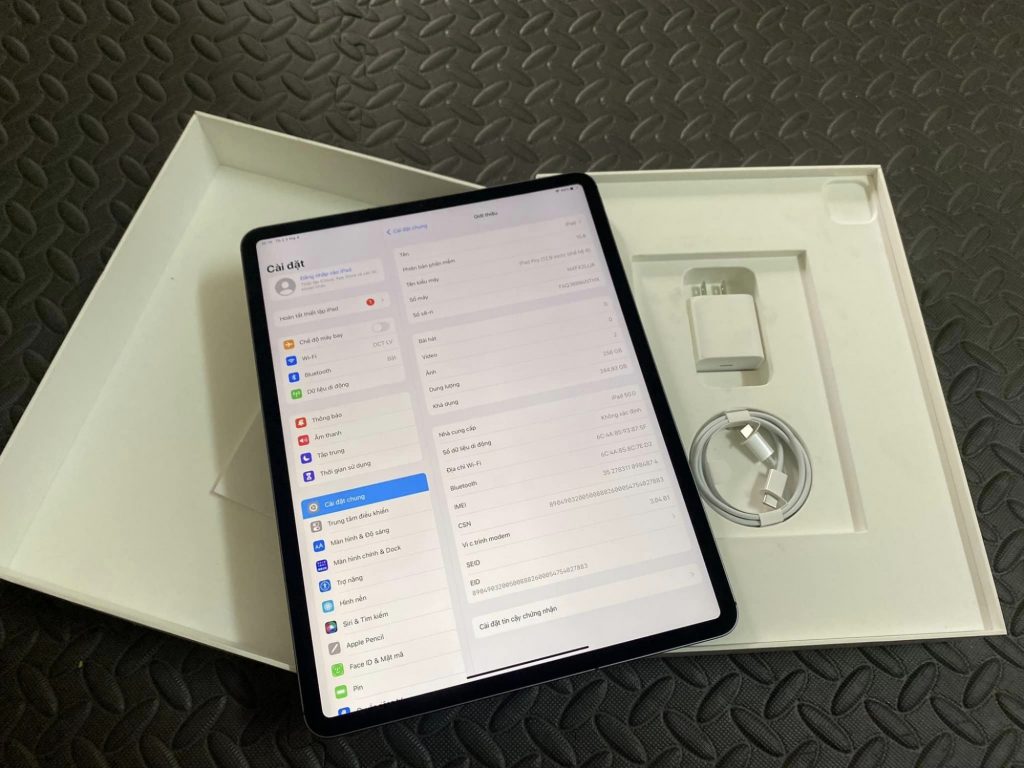 Apple iPad Pro M1 12.9" - (2021) - 5G + Wifi - 256GB 13 Apple iPad Pro M1 12 1