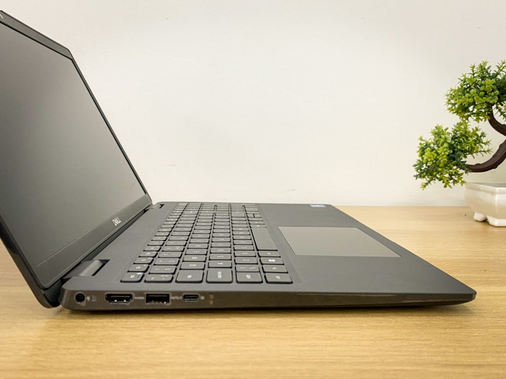 Laptop Dell Latitude 3520 10 2023 08 08 15 04 IMG 9290
