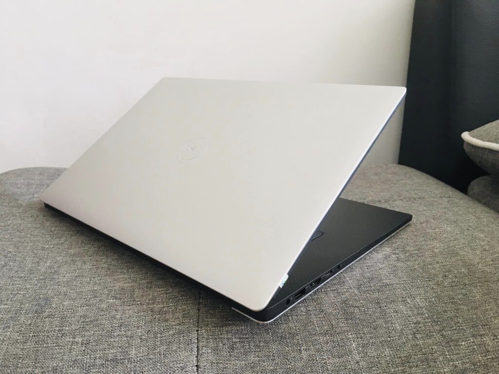 Laptop Dell XPS 15 7590 16 376059865 2821459531329899 6486107574301236517 n