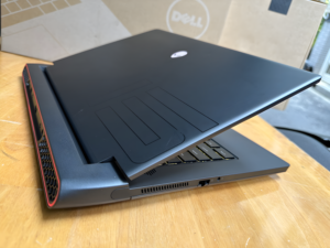 Dell alienware M15 R7 i9 8 Copy out