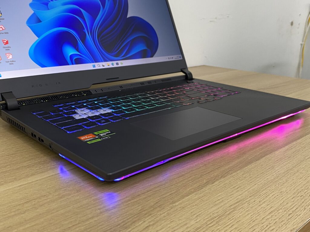 Laptop Asus ROG Strix G17 G713PV-WS94 (AMD R9-7845HX/ Ram 16GB/ SSD 512GB/ RTX 4060 8GB/ 17,3" QHD + 240Hz) 9 Laptop Asus ROG Strix G17 G713PV-WS94