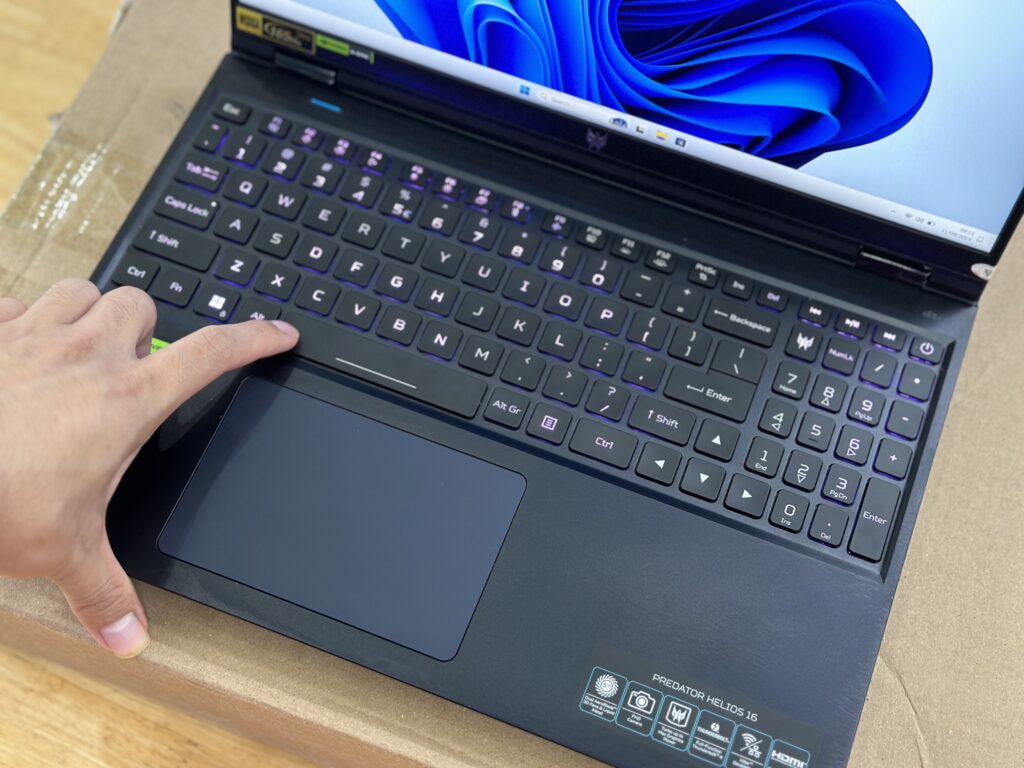 Acer Predator Helios 16 PH16-71-74UU (i7-13700HX/ Ram 16GB/ SSD 1TB/ RTX 4060 8GB/ 16" WQXGA + 165Hz) 10 z5818568811333 fa83e8a24cfa1ff77aa193737efe393a
