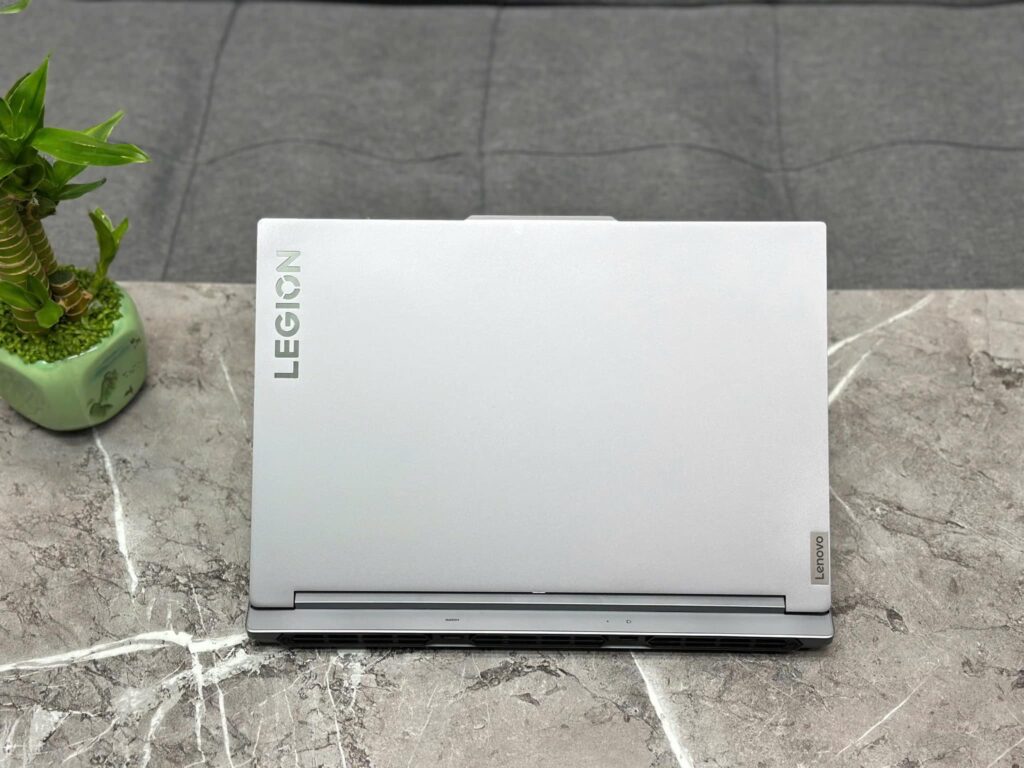 Lenovo Legion 5 16IRX9 2024 468619778 1100414341628451 409044542678180240 n