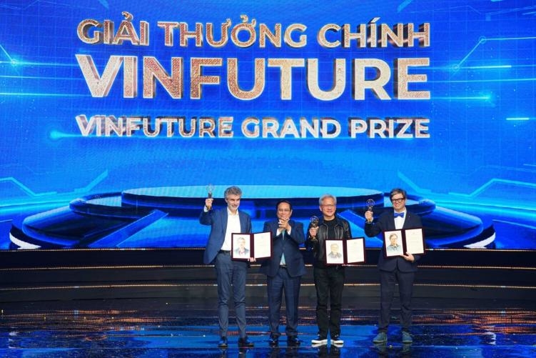 5 Nhà Khoa Học Hàng Đầu Định Hình Tương Lai AI Được Vinh Danh Tại VinFuture 2024 1 image003 8886 1733728608