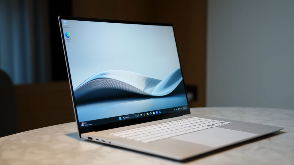 ASUS Zenbook S 16 UM5606