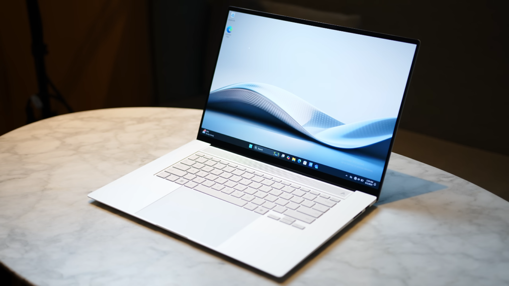 ASUS Zenbook S 16 UM5606