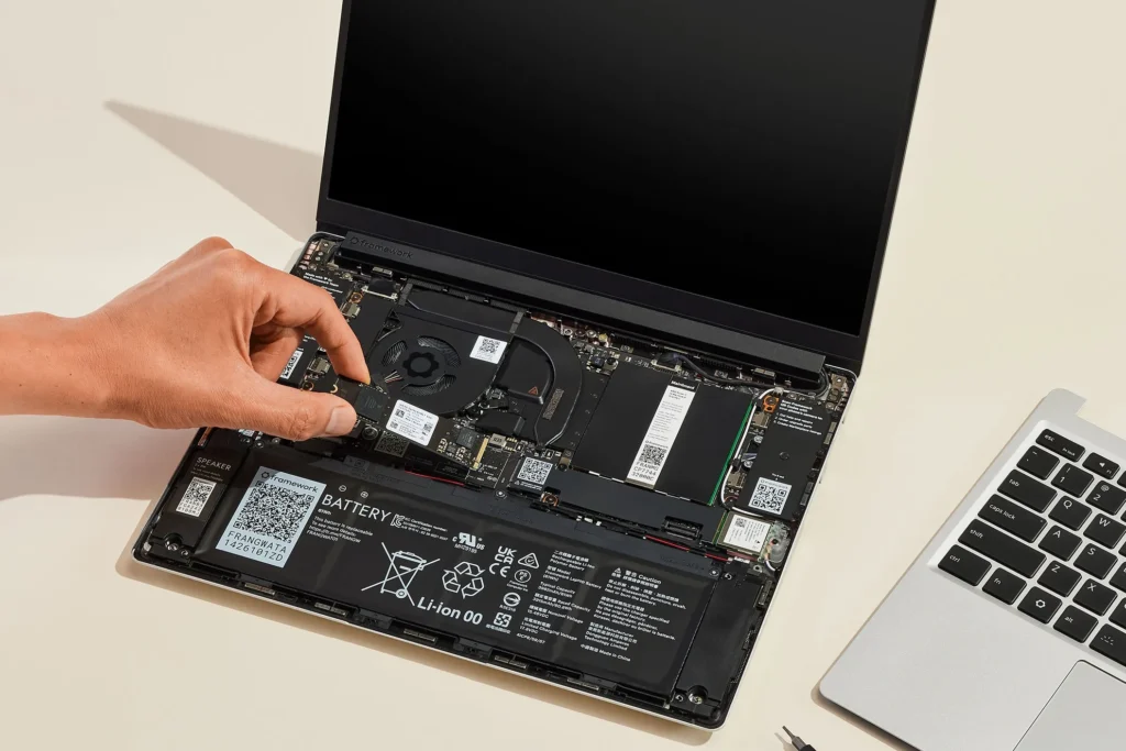 framework 13 laptop amd 2025