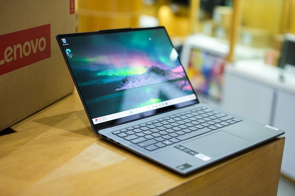 Lenovo Slim 7 2024