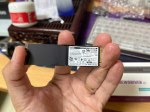 SSD NVMe YMTC PC300 256GB Gen4 – Tốc Độ Vượt Trội, Giá Cực Mềm, Chuẩn PCIe 4.0 7 5015 z6075255142543 9227e62ff6e340e9c17171bdddc2bb4e 1 rotated 1