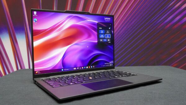 danh gia thinkpad x1 carbon gen 13 aura edition 2 600x338 1